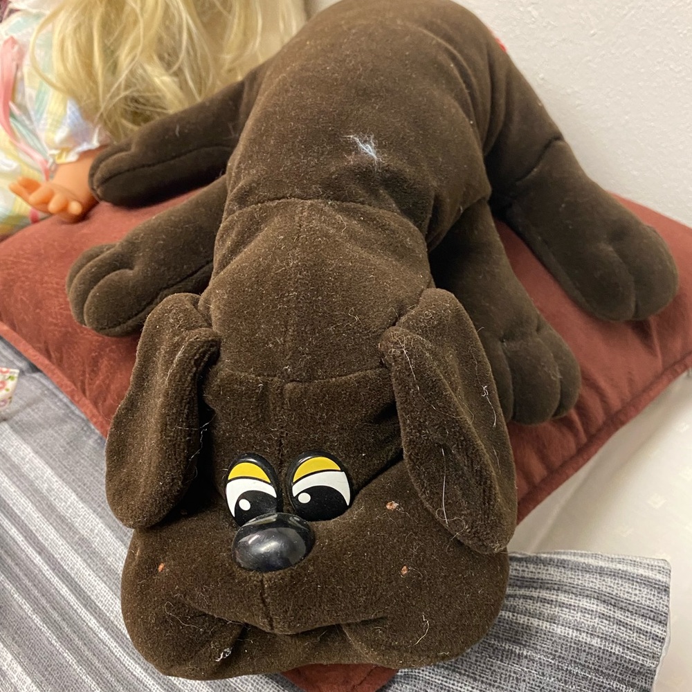 Pound puppy large, brown